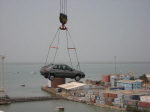 Banjul Autos entladen 01