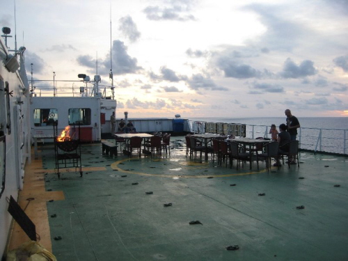 Barbeque an Deck 001
